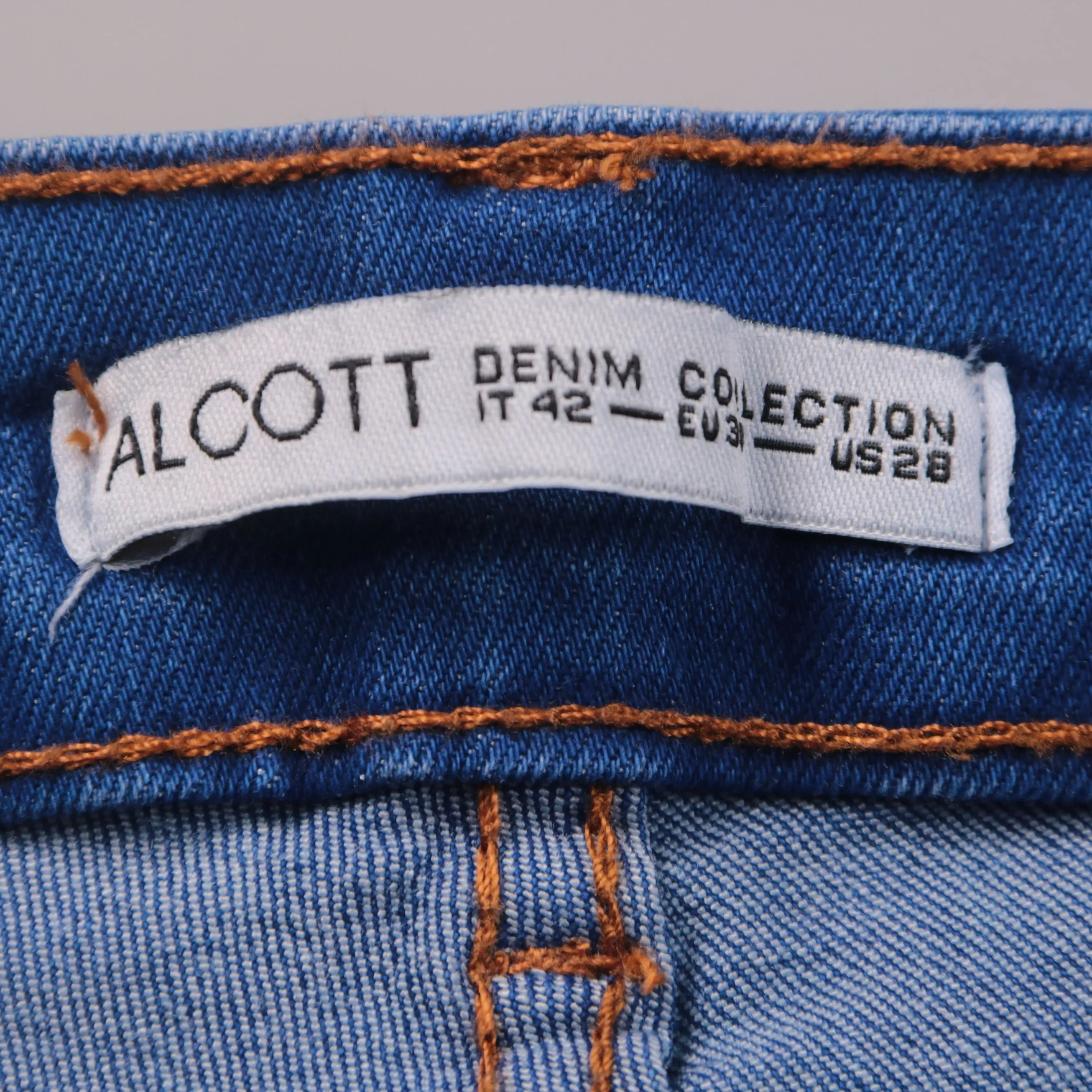 джинсы Alcott