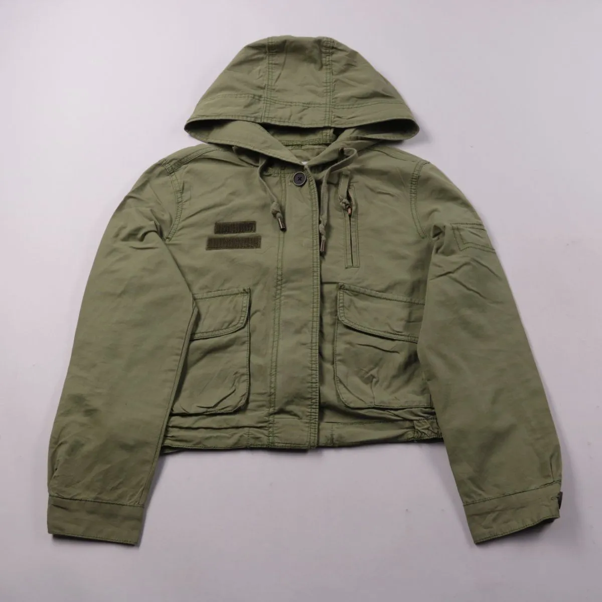 ветровка Bershka